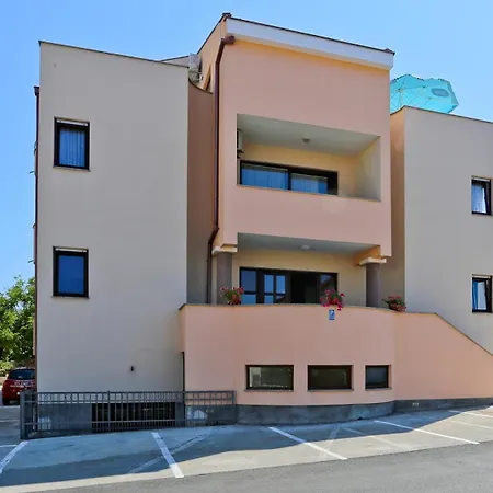 - Diklo 5887a Apartman *