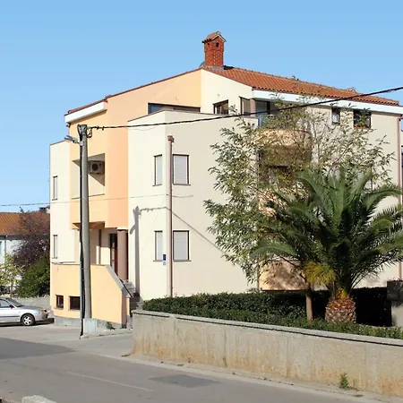 - Diklo 5887a * Zadar